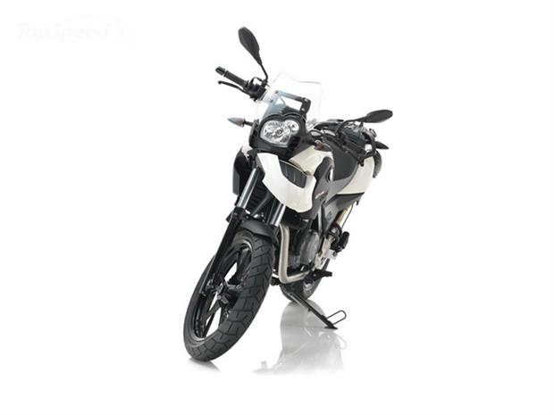 بررسی موتورسیکلت بی ام و G 650 GS مدل 2015